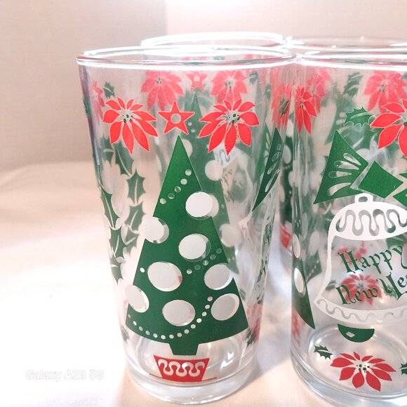 Set Of 8 Vintage Holiday Glasses With Festive Christmas Tree & Poinsettia Design - Picture 2 of 7
